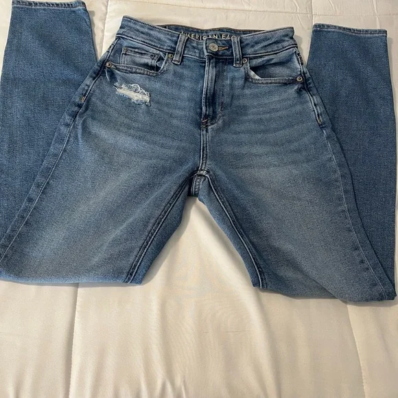 American Eagle Outfitters Light Blue Denim Jeans - Picture 5 of 10